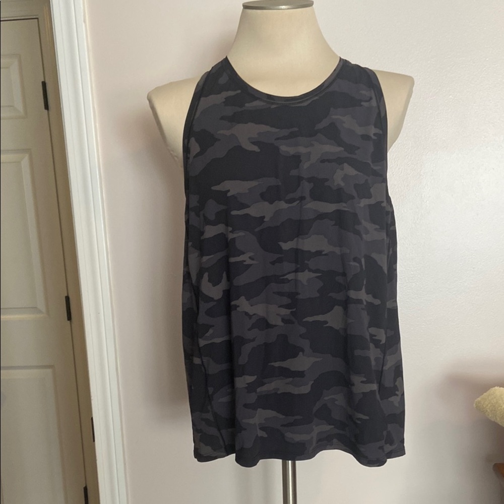 Athleta Black and Gray Camouflage Tank